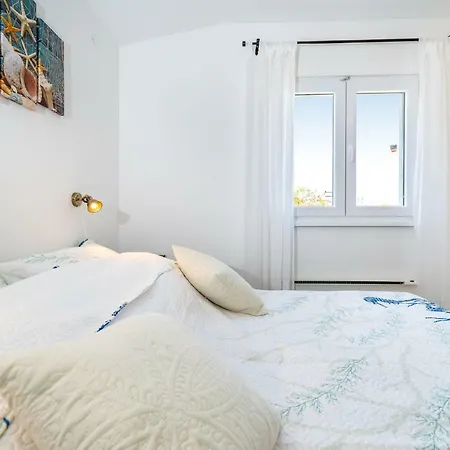 Apartment Vitez's House Novigrad/knight's House Novigrad *