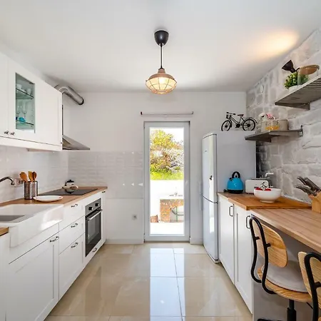 Vitez's House Novigrad/knight's House Novigrad Apartment *