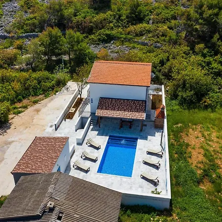 Vitez's House Novigrad/knight's House Novigrad Apartment *